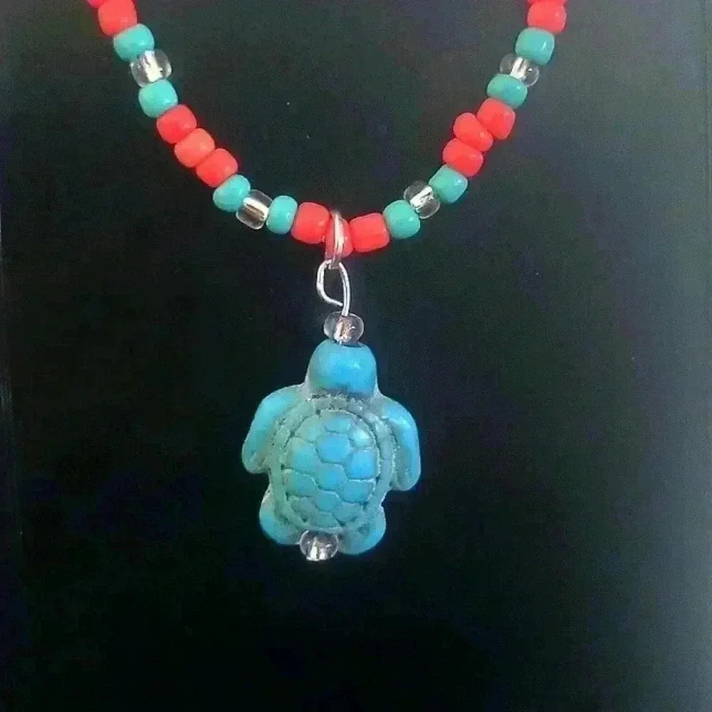 Handmade howlite turquoise necklace
